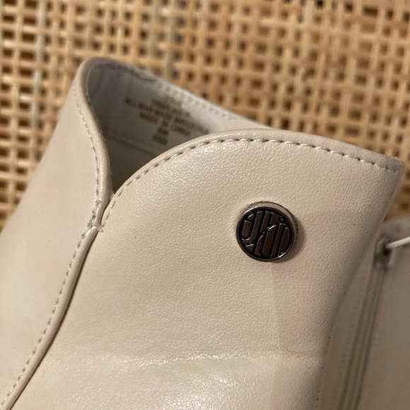 BRAND NEW Ankle Booties 🤍 - Picture 4 of 6